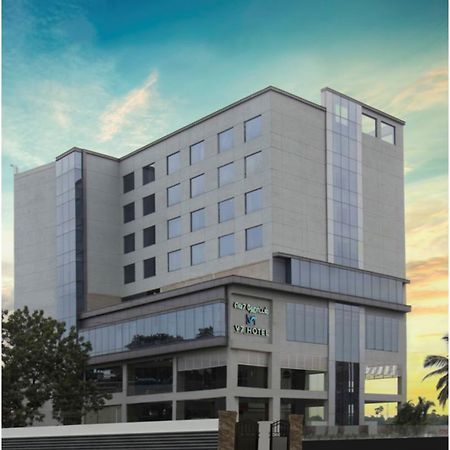 V 7 Hotel Chennai Exterior photo